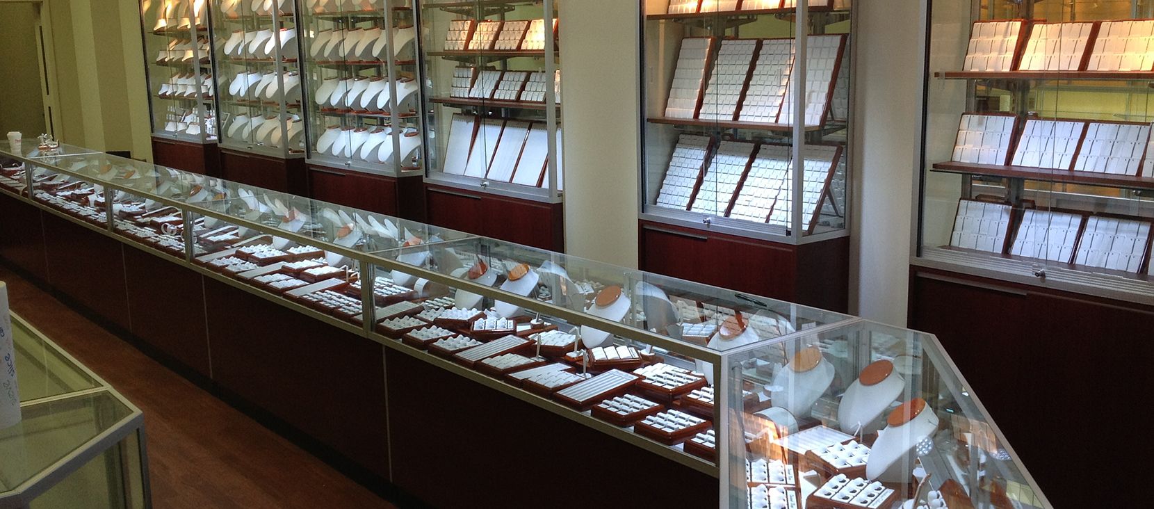 Display Cases - Showcases