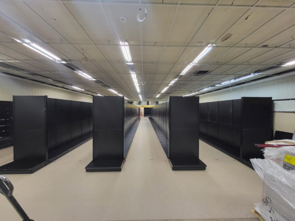 Supermarket shelving installation